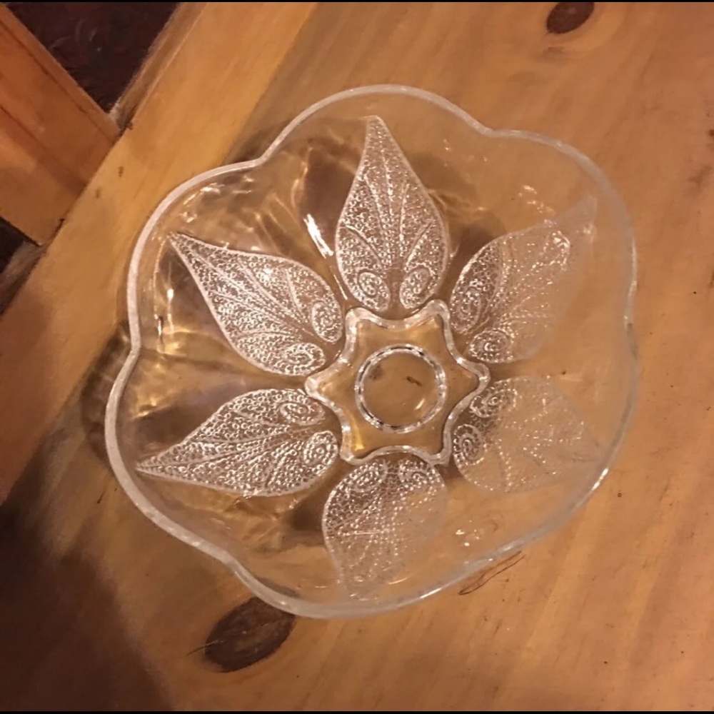 Vintage 1970s Leaf Glass Candy Bowl